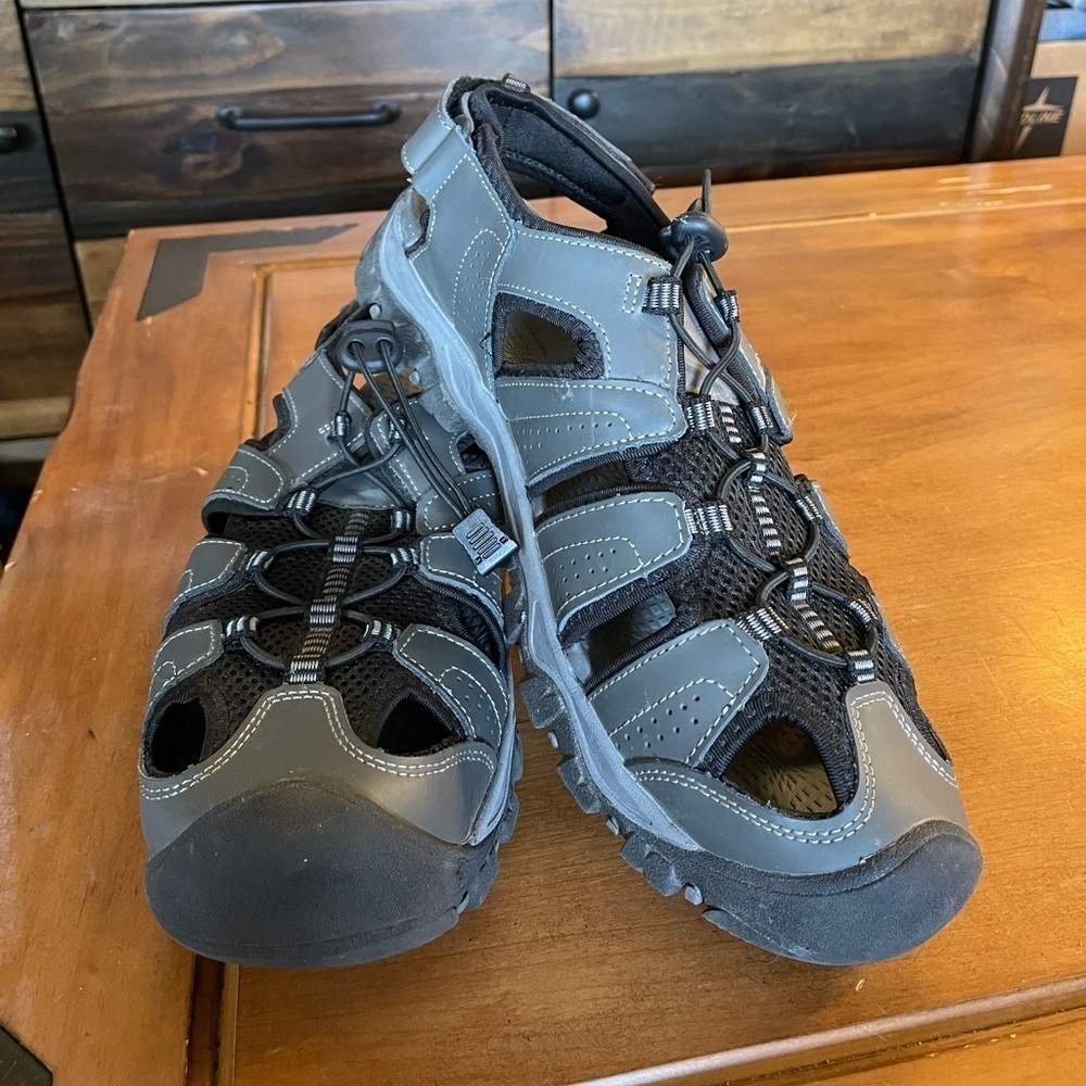Eddie Bauer Sandals Size 13